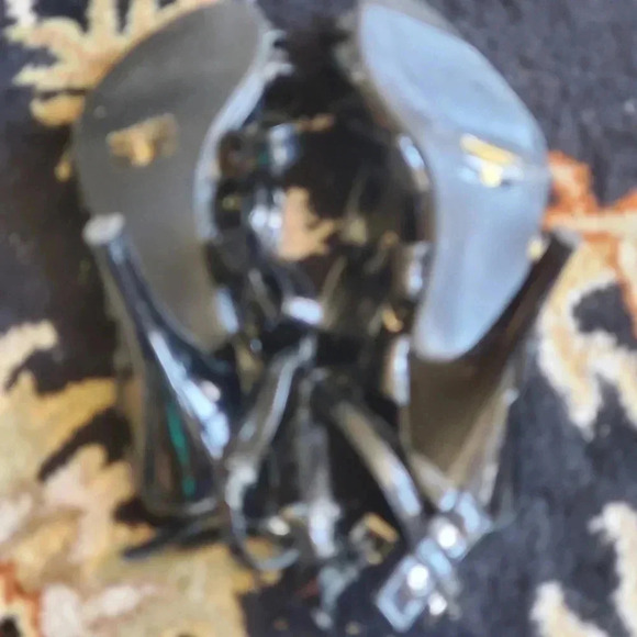 Delicious size 6 1/2 heels 👠​​​ - Picture 5 of 6